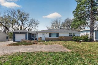 3125 Winnetka Avenue N, Crystal, MN 55427