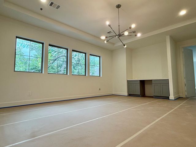 407 E 27th Street, Houston, TX 77008