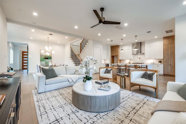 407 E 27th Street, Houston, TX 77008