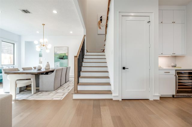 407 E 27th Street, Houston, TX 77008