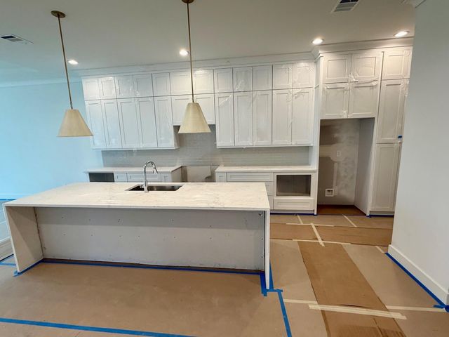 407 E 27th Street, Houston, TX 77008