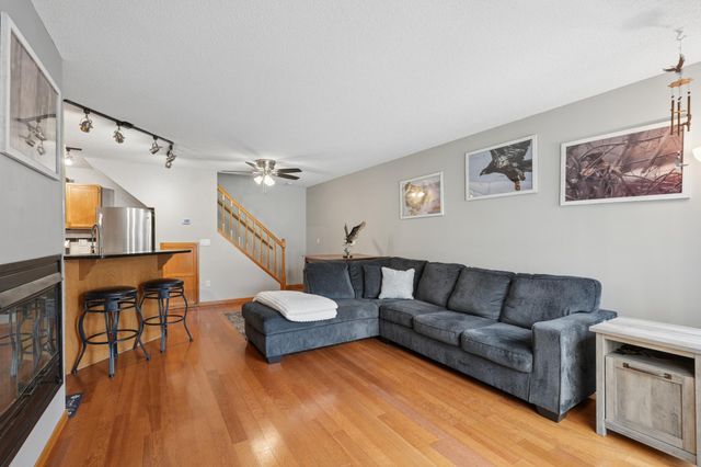 8372 Copperfield Way 113, Inver Grove Heights, MN 55076