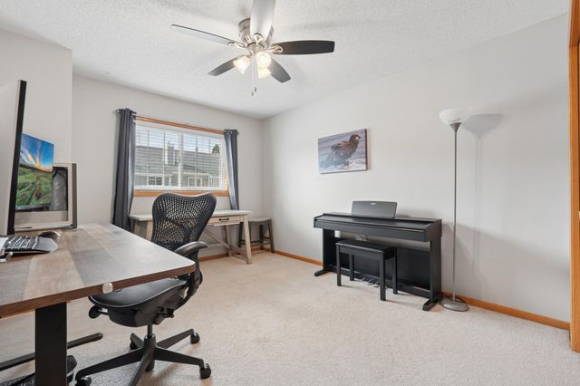 8372 Copperfield Way 113, Inver Grove Heights, MN 55076