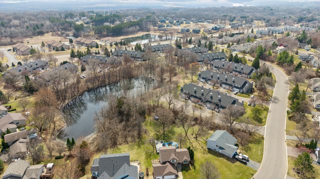 8372 Copperfield Way 113, Inver Grove Heights, MN 55076