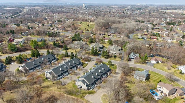 8372 Copperfield Way 113, Inver Grove Heights, MN 55076