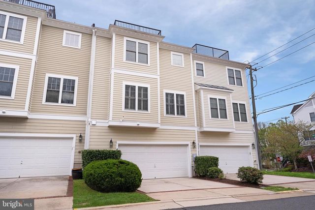 100 WASHINGTON ST, Occoquan, VA 22125
