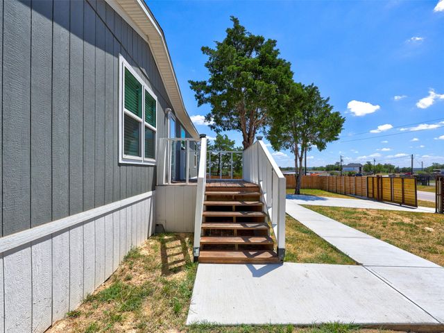 146 Monte Vista DR, Elgin, TX 78621