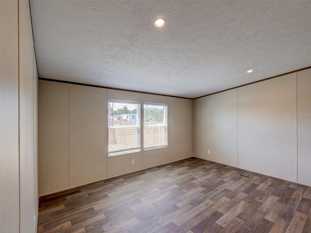 146 Monte Vista DR, Elgin, TX 78621