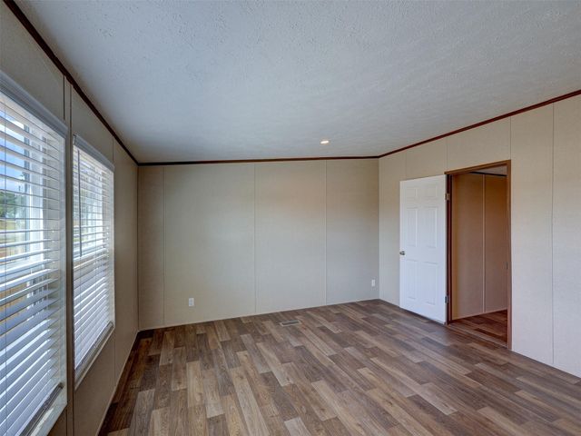 146 Monte Vista DR, Elgin, TX 78621