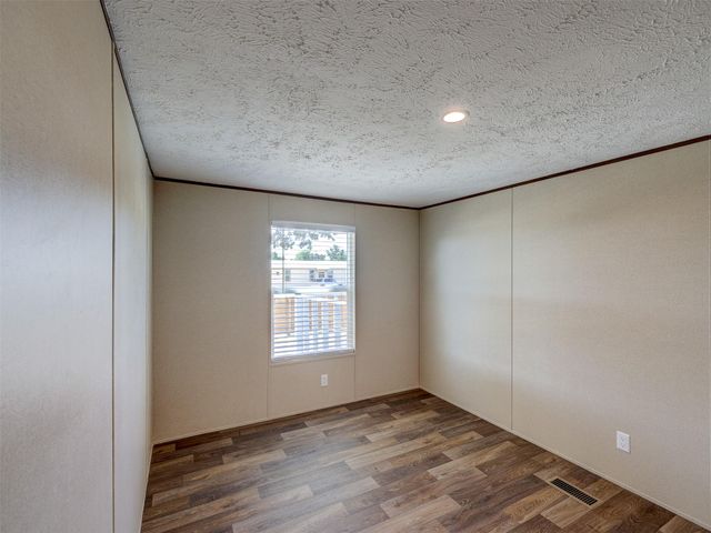 146 Monte Vista DR, Elgin, TX 78621