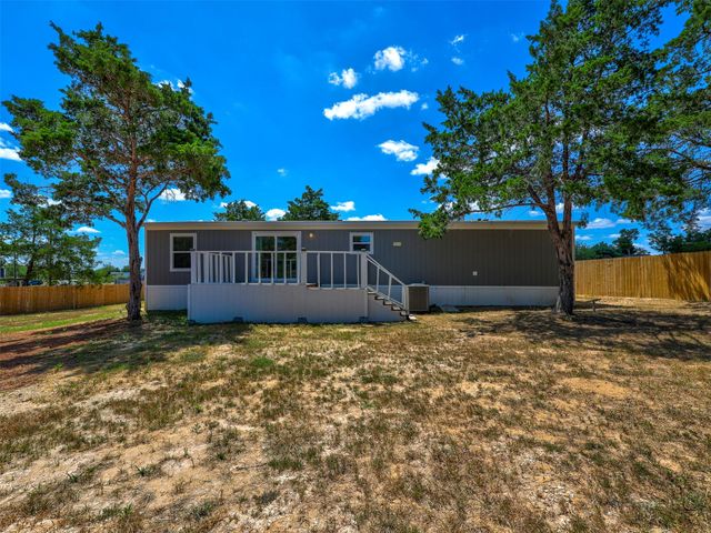 146 Monte Vista DR, Elgin, TX 78621