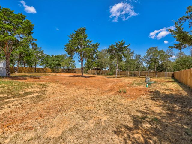 146 Monte Vista DR, Elgin, TX 78621