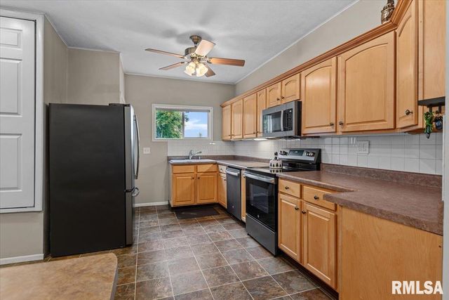 509 S WALNUT Street, Rochester, IL 62563