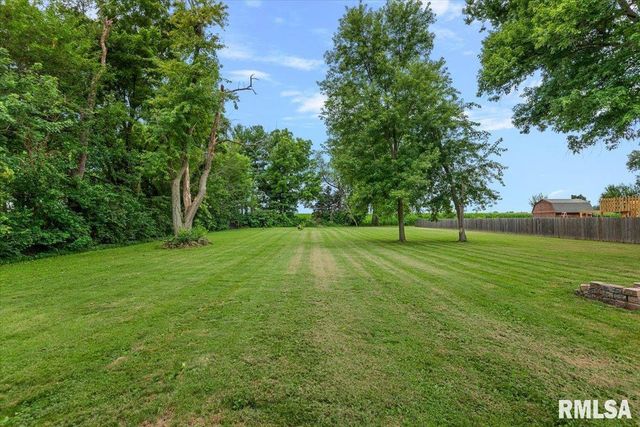 509 S WALNUT Street, Rochester, IL 62563