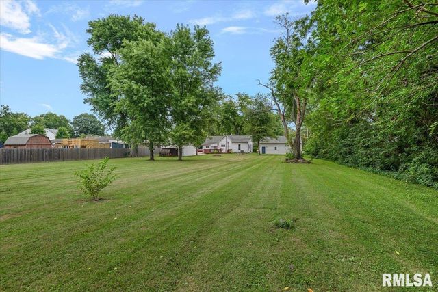 509 S WALNUT Street, Rochester, IL 62563