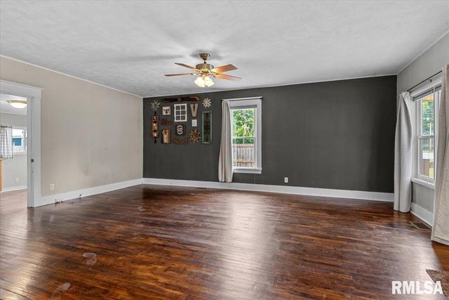 509 S WALNUT Street, Rochester, IL 62563