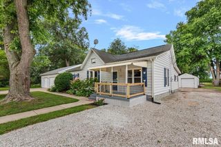 509 S WALNUT Street, Rochester, IL 62563