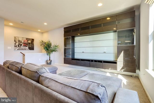 42257 BLISS TER, Brambleton, VA 20148