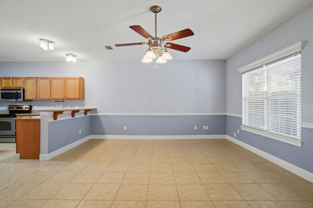 8562 Laredo Street, Navarre, FL 32566