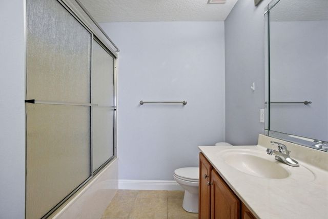 8562 Laredo Street, Navarre, FL 32566