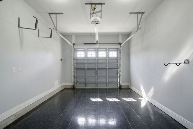 8562 Laredo Street, Navarre, FL 32566