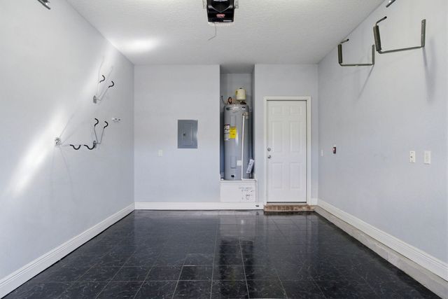 8562 Laredo Street, Navarre, FL 32566