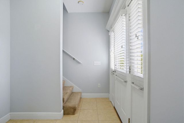 8562 Laredo Street, Navarre, FL 32566