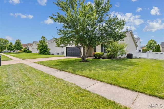 5017 Joshua Drive, Wentzville, MO 63385