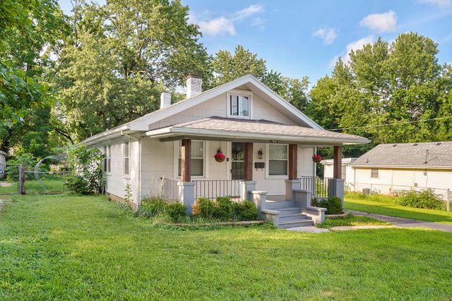 1911 W Walnut Street, Springfield, MO 65806