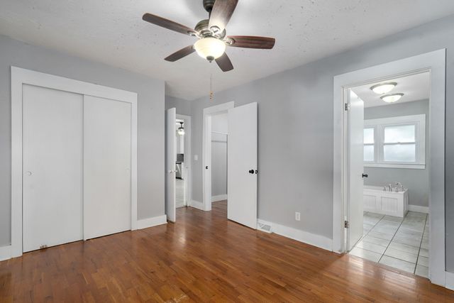 1911 W Walnut Street, Springfield, MO 65806