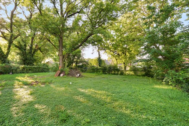 1911 W Walnut Street, Springfield, MO 65806