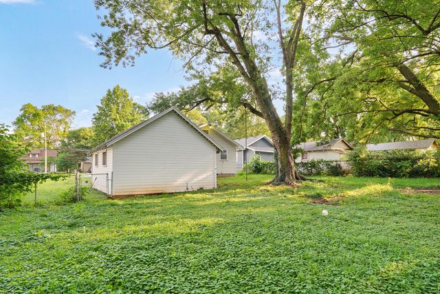 1911 W Walnut Street, Springfield, MO 65806