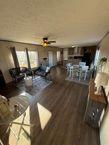 8680 KY-196, Nancy, KY 42544