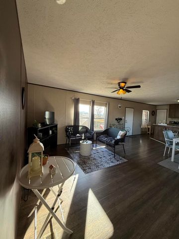 8680 KY-196, Nancy, KY 42544