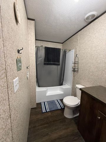 8680 KY-196, Nancy, KY 42544