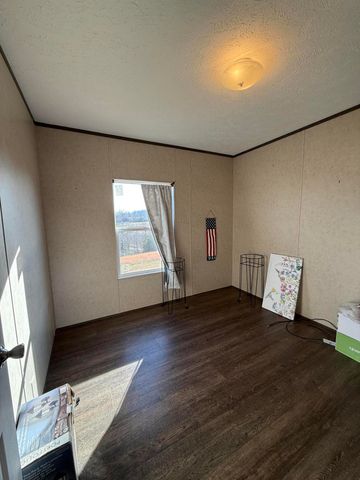 8680 KY-196, Nancy, KY 42544