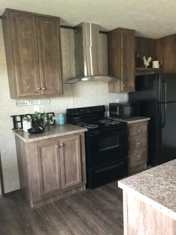 8680 KY-196, Nancy, KY 42544