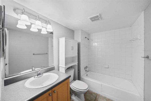 108 ALAMEDA COURT 236, Tampa, FL 33609