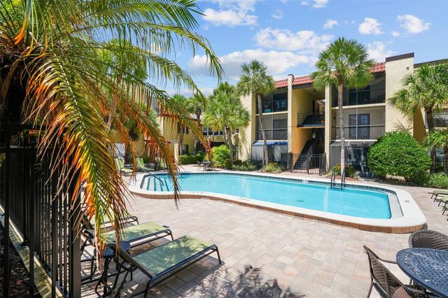 108 ALAMEDA COURT 236, Tampa, FL 33609