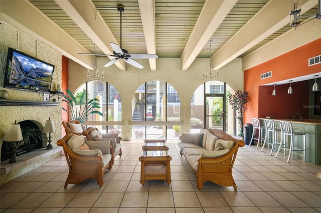 108 ALAMEDA COURT 236, Tampa, FL 33609