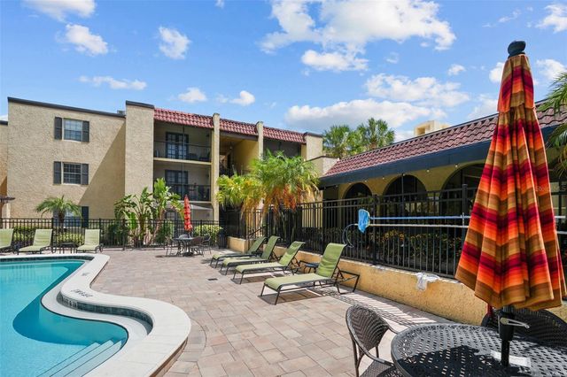 108 ALAMEDA COURT 236, Tampa, FL 33609