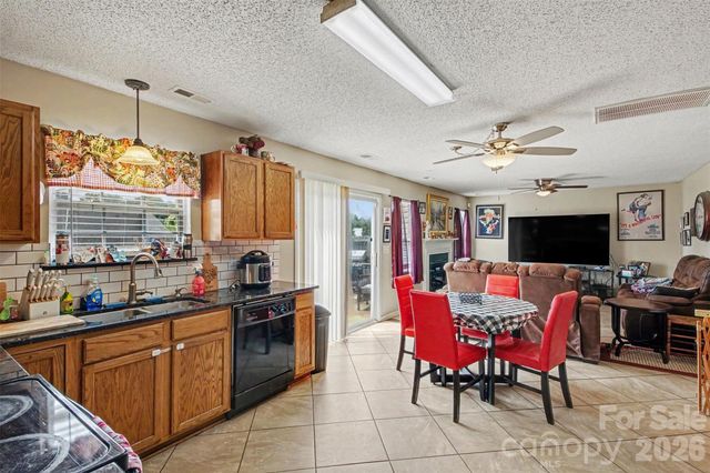 2026 Edenderry Drive, Statesville, NC 28625