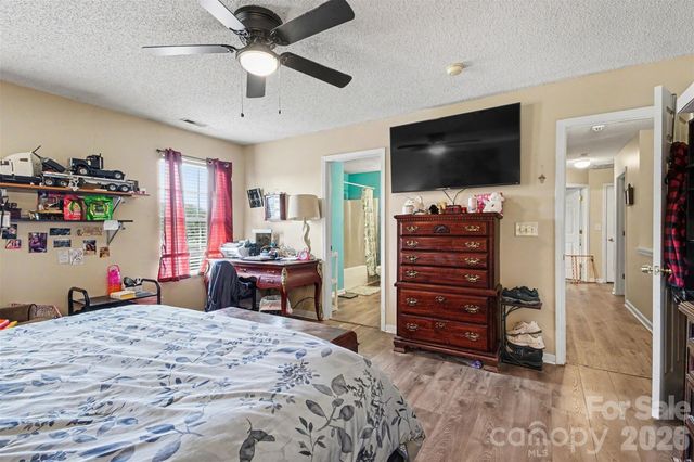 2026 Edenderry Drive, Statesville, NC 28625