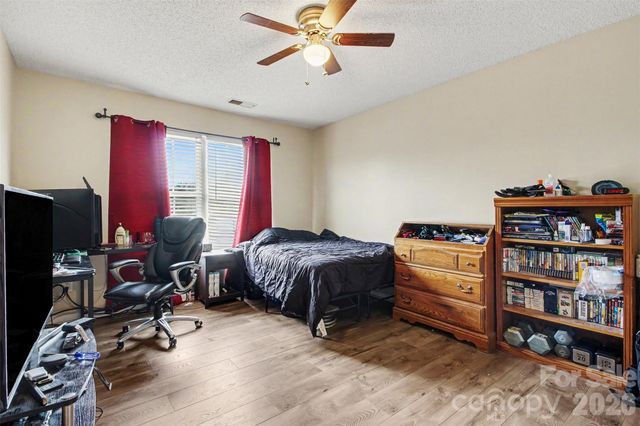 2026 Edenderry Drive, Statesville, NC 28625