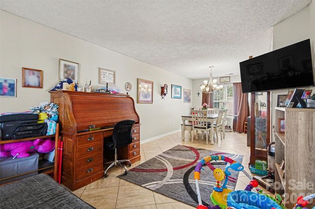2026 Edenderry Drive, Statesville, NC 28625