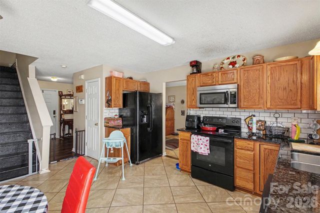 2026 Edenderry Drive, Statesville, NC 28625