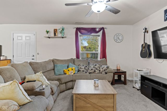 1112 Oregon Way, Anderson, IN 46012