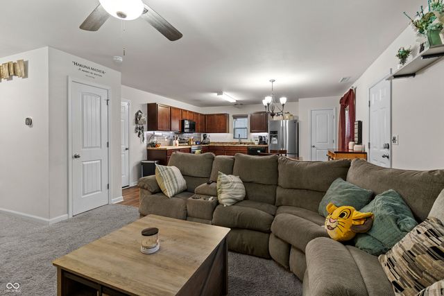 1112 Oregon Way, Anderson, IN 46012