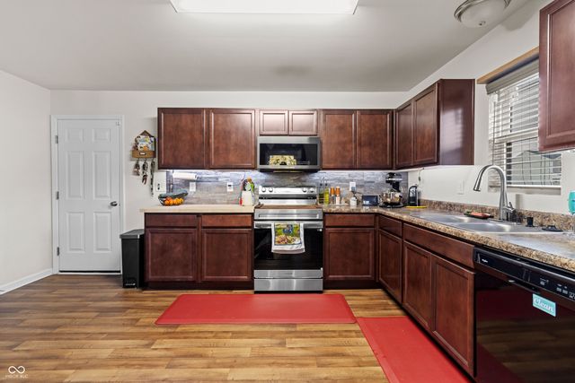 1112 Oregon Way, Anderson, IN 46012