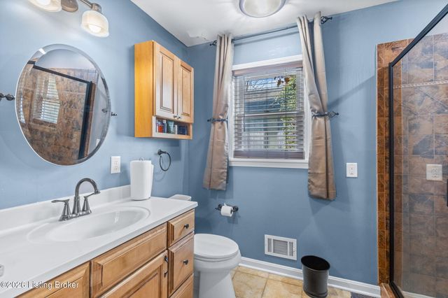 9108 Royal Oak Dr, Louisville, KY 40272